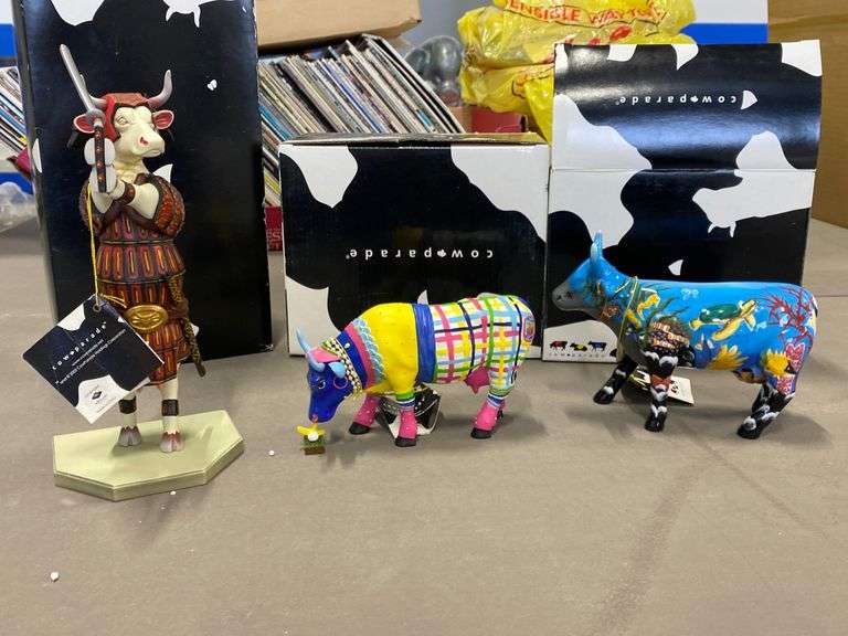 3 Cow Parade Cows Yorkton Auction Centre