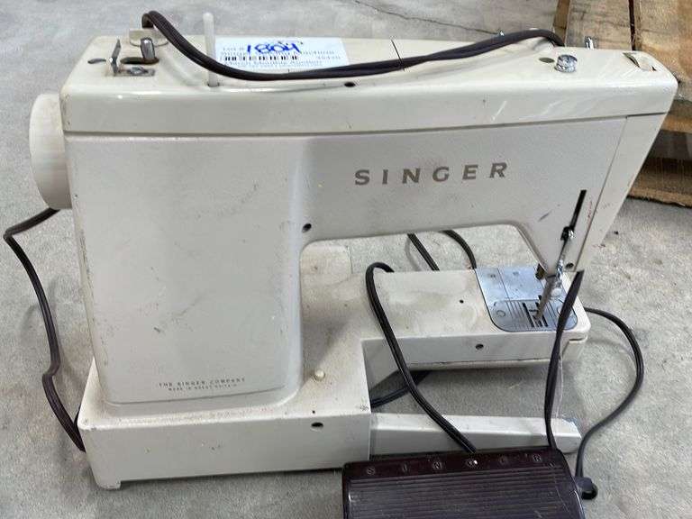 Singer Sewing Machine Yorkton Auction Centre