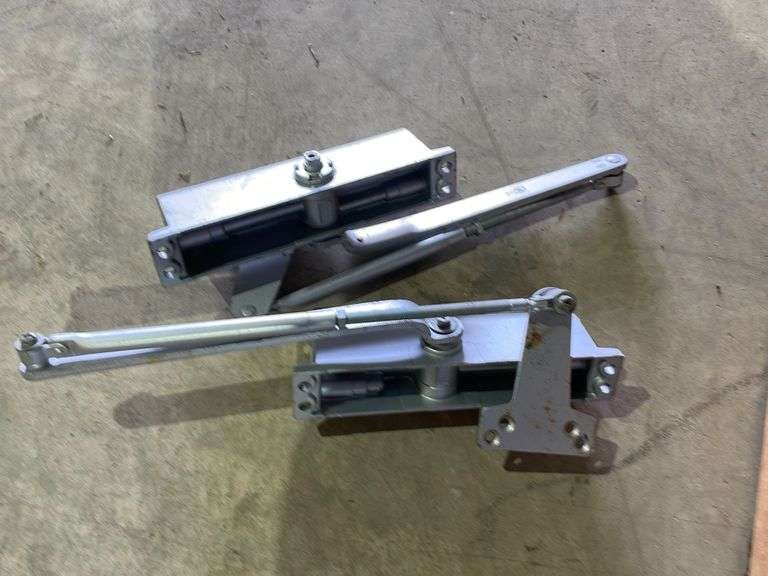 2 Door Hydraulic Openers Yorkton Auction Centre