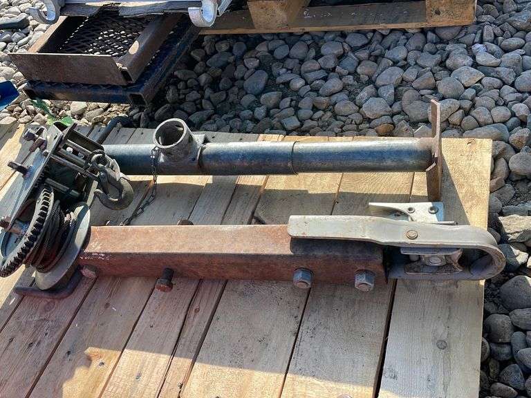 Trailer Jack , Winch, Hitch Yorkton Auction Centre