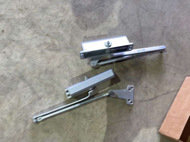 2 Door Hydraulic Openers Yorkton Auction Centre
