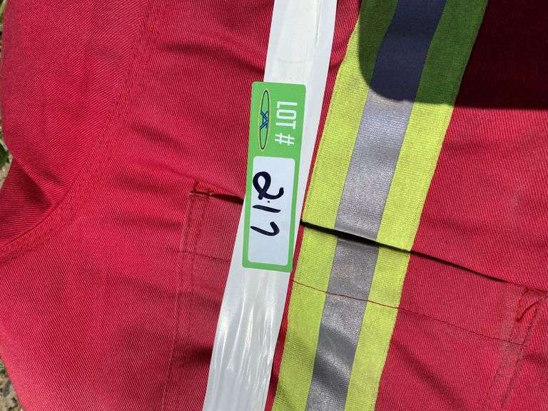 Size XLT FR/Insulated Coveralls Yorkton Auction Centre