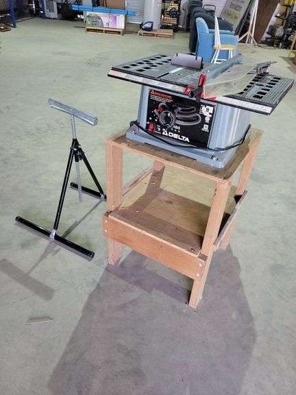 Delta Table Saw W/ Extension Stand - Yorkton Auction Centre