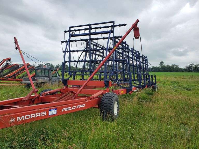 Morris field pro heavy harrow Bowsman, Mb Yorkton Auction Centre