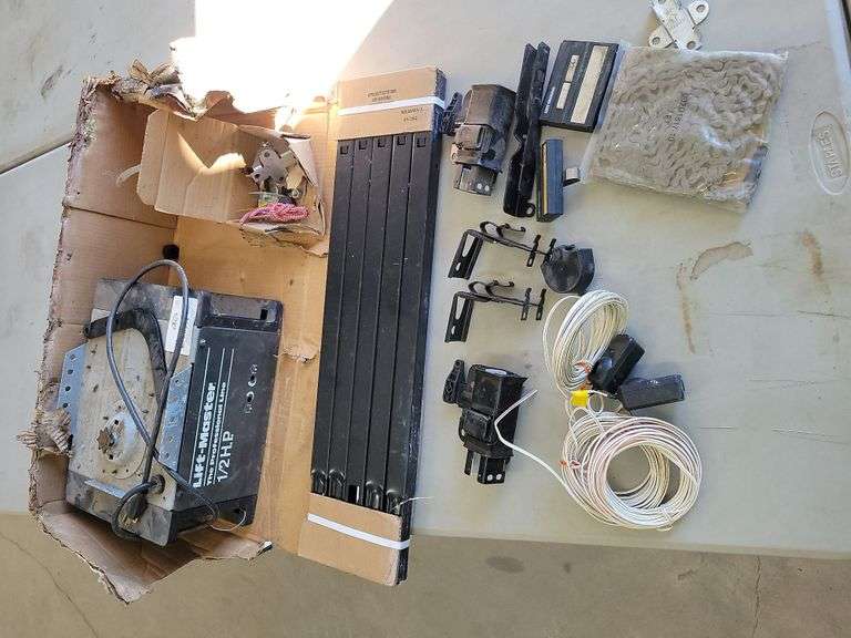 Craftsman 1/2 HP Garage Door Opener Chain Drive Unused Yorkton Auction Centre