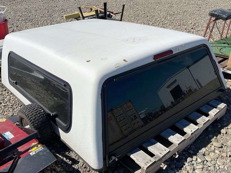Truck Topper Off 6.5' Ford F150 Box Yorkton Auction Centre