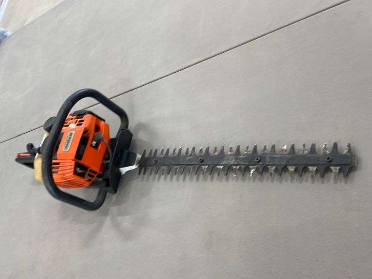 Stihl Hedge Trimmer ( Runs But Needs Carb Work ) Yorkton Auction Centre