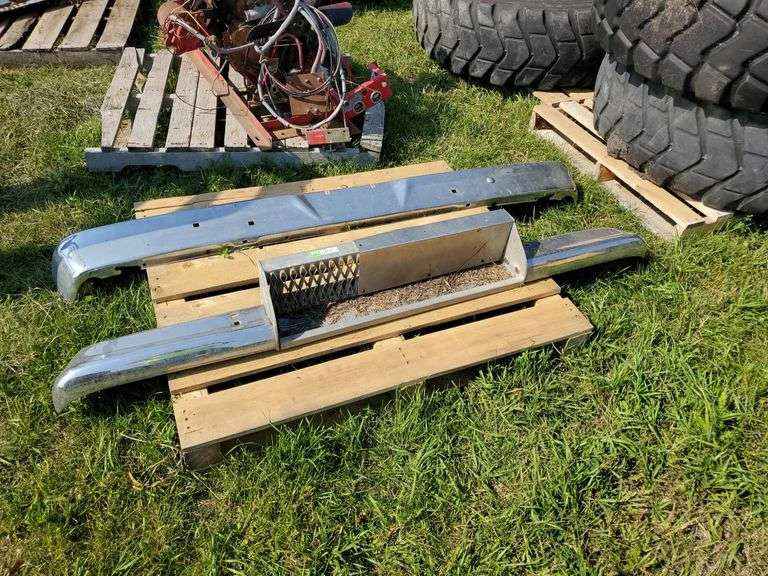 1978 Ford Front & Rear Bumper Yorkton Auction Centre