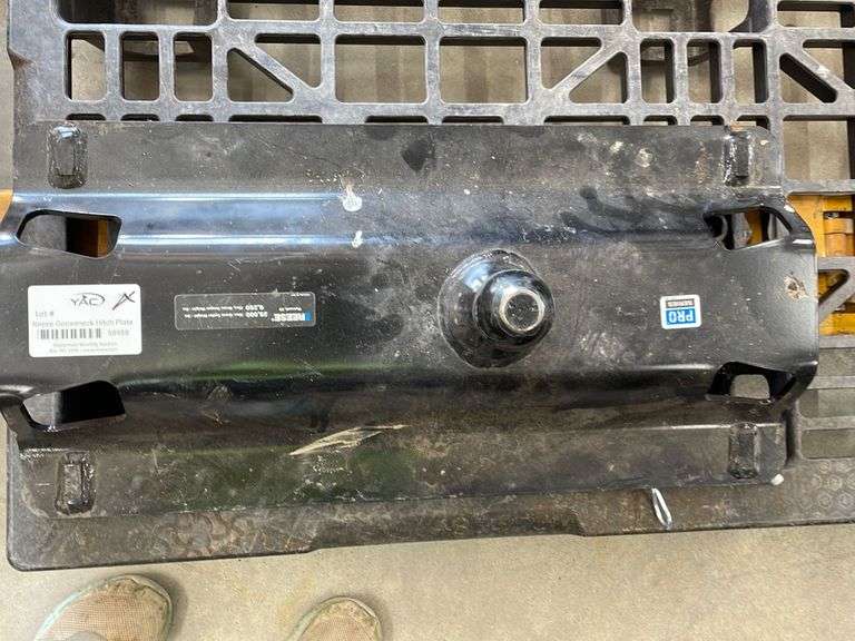 Reese Gooseneck Hitch Plate Yorkton Auction Centre