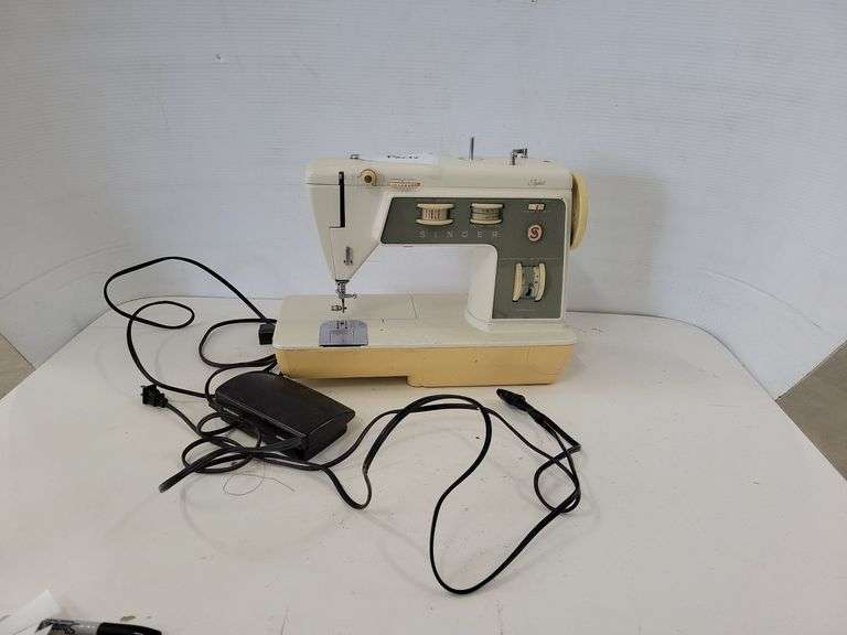 Stylist Singer Sewing Machine For Parts Yorkton Auction Centre