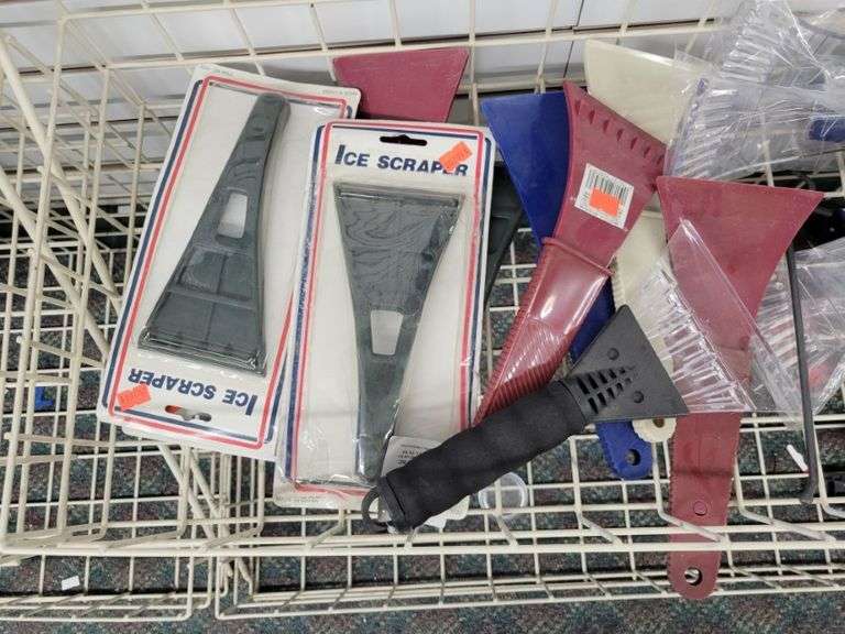 Ice Scrapers / Squeegees Yorkton Auction Centre