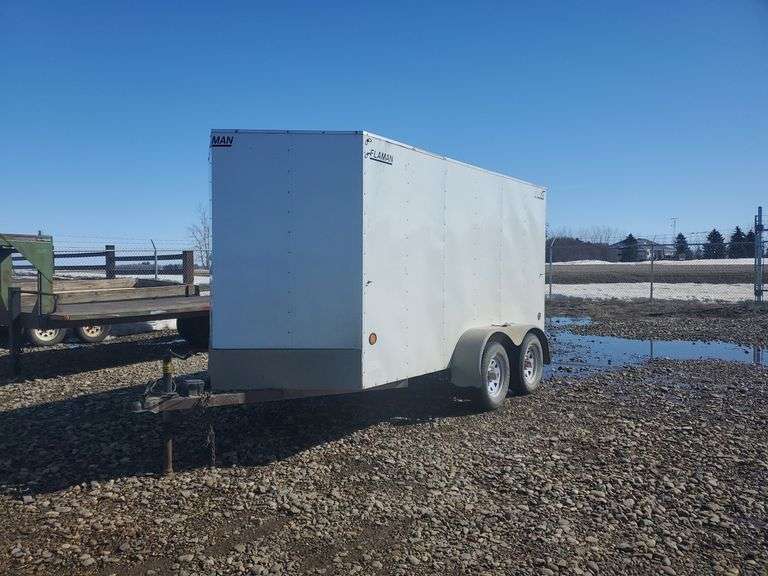 2009 ROYAL 12' ENCLOSED TRAILER Yorkton Auction Centre