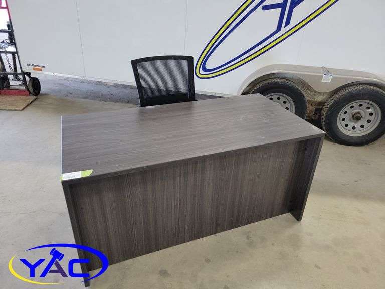 Office Desk & Chair Yorkton Auction Centre