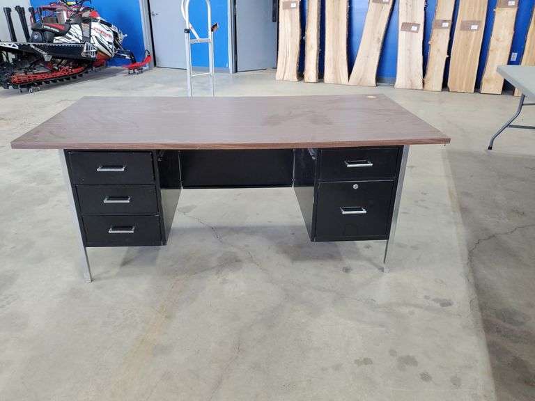 Office Desk Yorkton Auction Centre