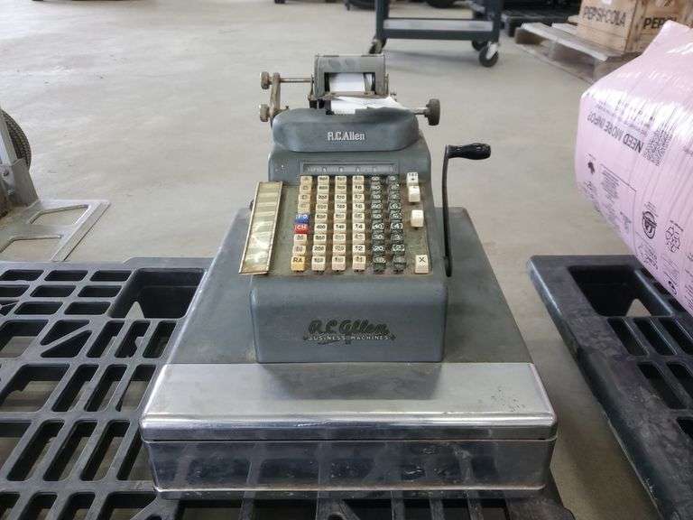 Vintage RC Allen Cash Register Yorkton Auction Centre