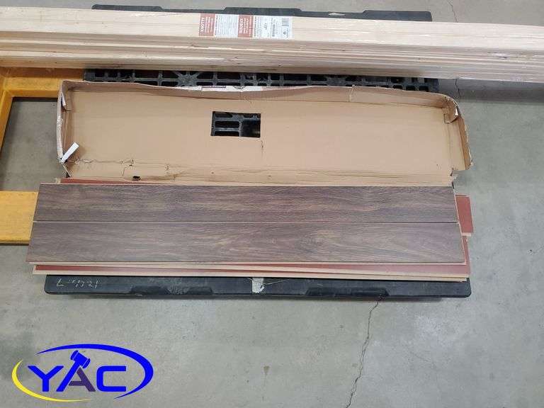 Laminate Flooring Yorkton Auction Centre