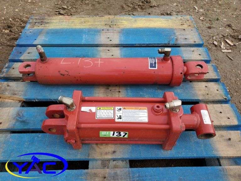 2 Hydraulic Cylinders Yorkton Auction Centre