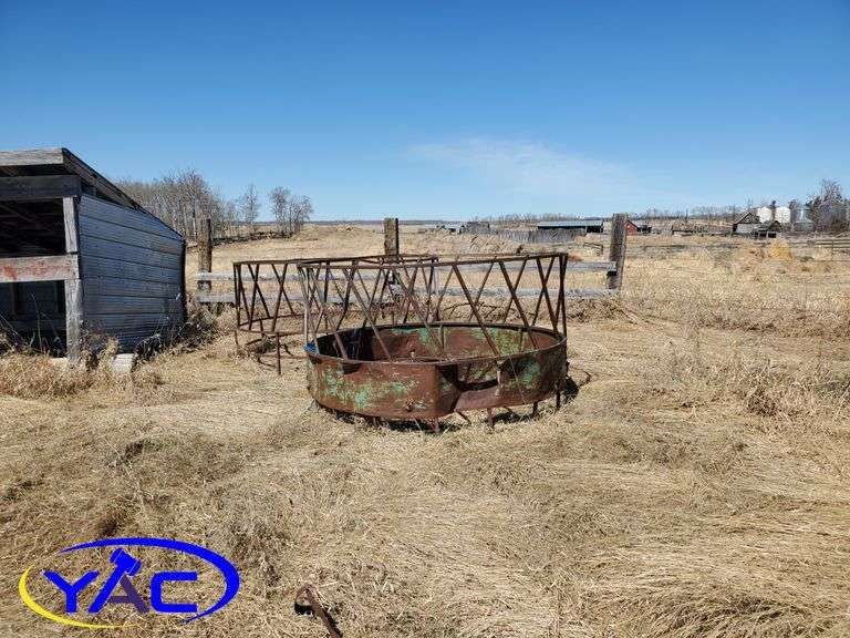 Round Bale Feeders Yorkton Auction Centre