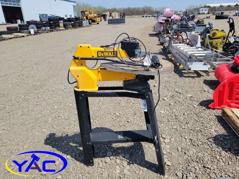 DeWalt 20" Scroll Saw W/ Stand Yorkton Auction Centre