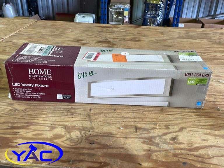 24 Watt LED Bathroom Light Fixture Yorkton Auction Centre