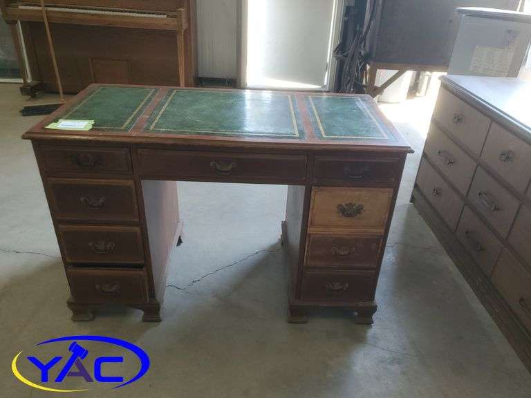 Maddox Green Leather Top Writing Desk Yorkton Auction Centre