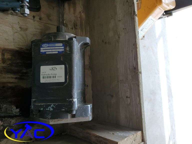 Hydraulic Pump Yorkton Auction Centre