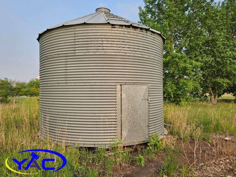 1350 Bushel Western Industries Grain Bin Yorkton Auction Centre