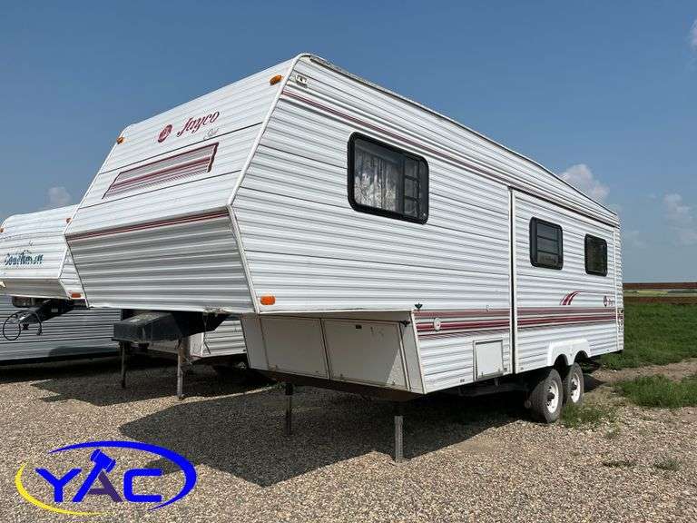 1996 JAYCO EAGLE 26' FIFTH WHEEL CAMPER. Removed From Sale Till Slide