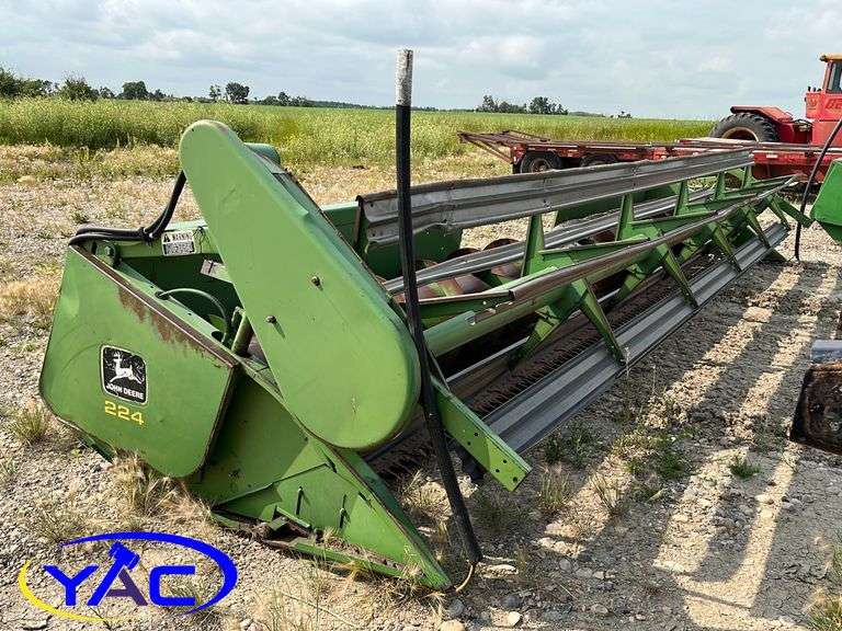 John Deere 224 Straight Cut Header - Yorkton Auction Centre