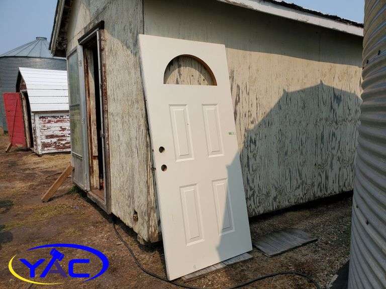 36"x80" Exterior Door Yorkton Auction Centre