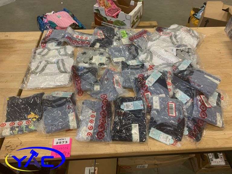 (30) CLOUD ISLAND ASSORTED KIDS CLOTHING LOT Yorkton Auction Centre