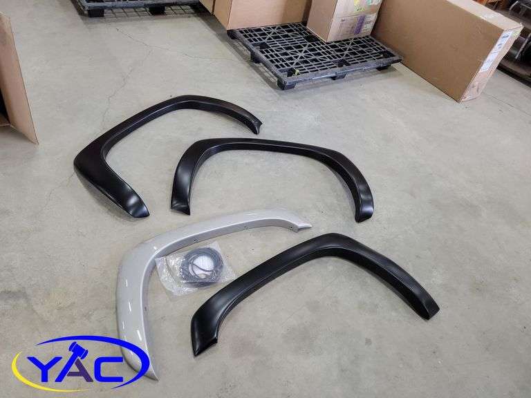 19992007 Chevrolet Silverado/Suburban or GMC Sierra Full Set of