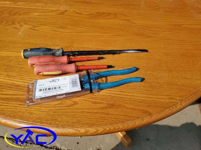 Channel Lock Cable Cutters and Screwdrivers Yorkton Auction Centre