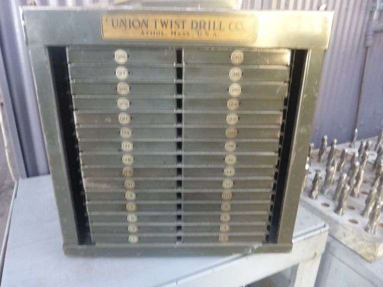 Union Twist Drill Co. Drill Bit Carousel w/Drill Contents Yellow Tag