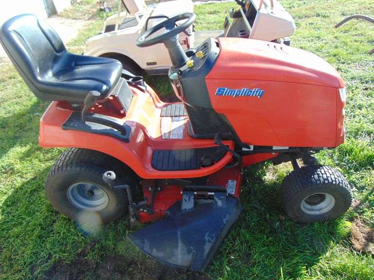 SIMPLICITY LAWN TRACTOR, 42", 190 HR, 23 HP, HYDRO Ziemer Hilbrands Auctions
