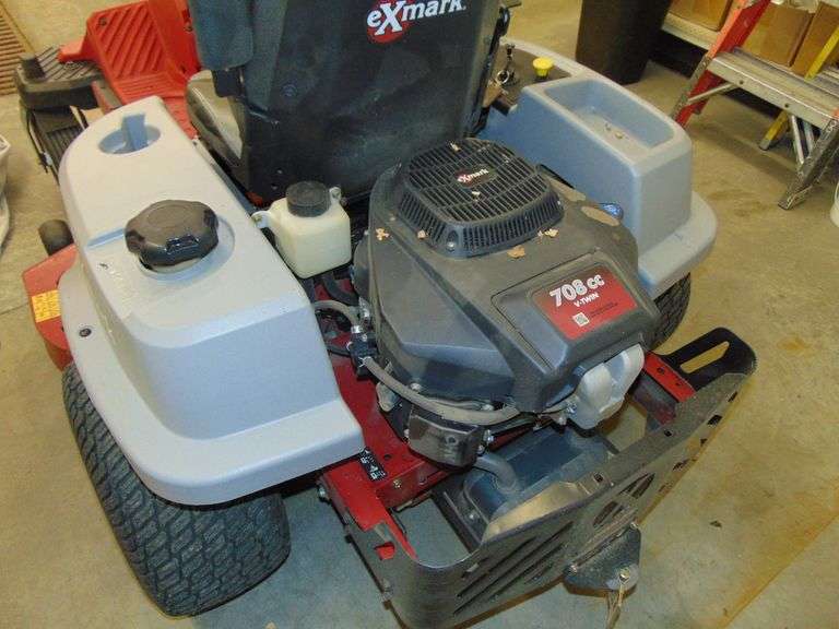 EXMARK QUEST 708cc VTWIN GAS ENGINE MID MOUNT LAWN MOWER, SERIES 20