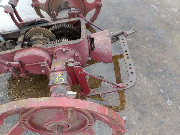 FARMALL H REAR END PARTS Ziemer Hilbrands Auctions