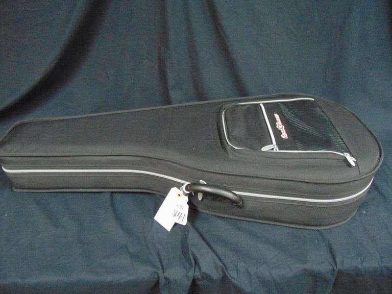 USED ROAD RUNNER CLASSICAL GUITAR SOFT CASE Ziemer Hilbrands Auctions