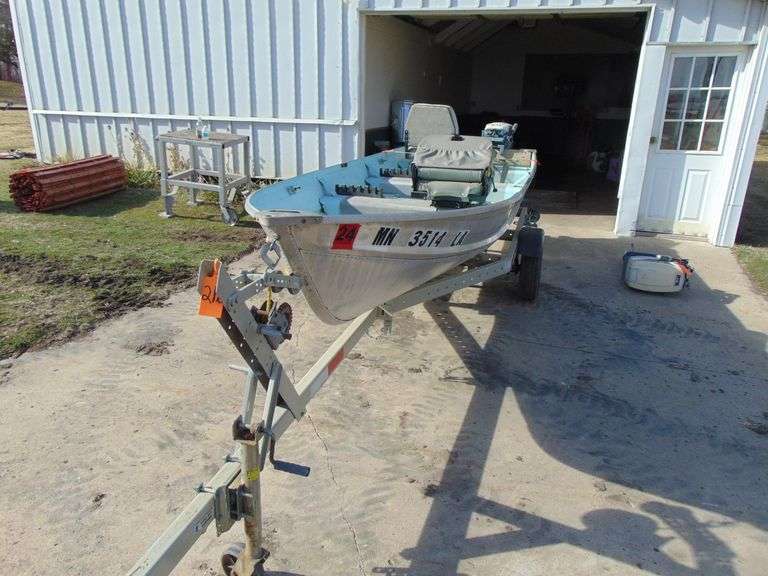 WARDS SEA KING 14" ALUM FISHING BOAT w/9.9 EVINRUDE MOTOR w/BUNK